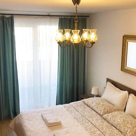 Elegantza Suites Braşov Buitenkant foto